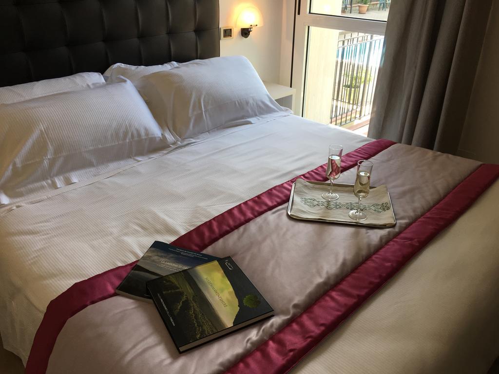 Hotel Rombino فونتيبلاندا المظهر الخارجي الصورة